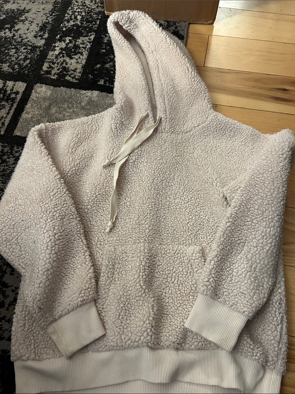 American Eagle Outfitters Cream Sherpa Hoodie